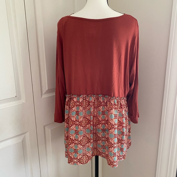 Evri patterned top - Picture 2 of 4